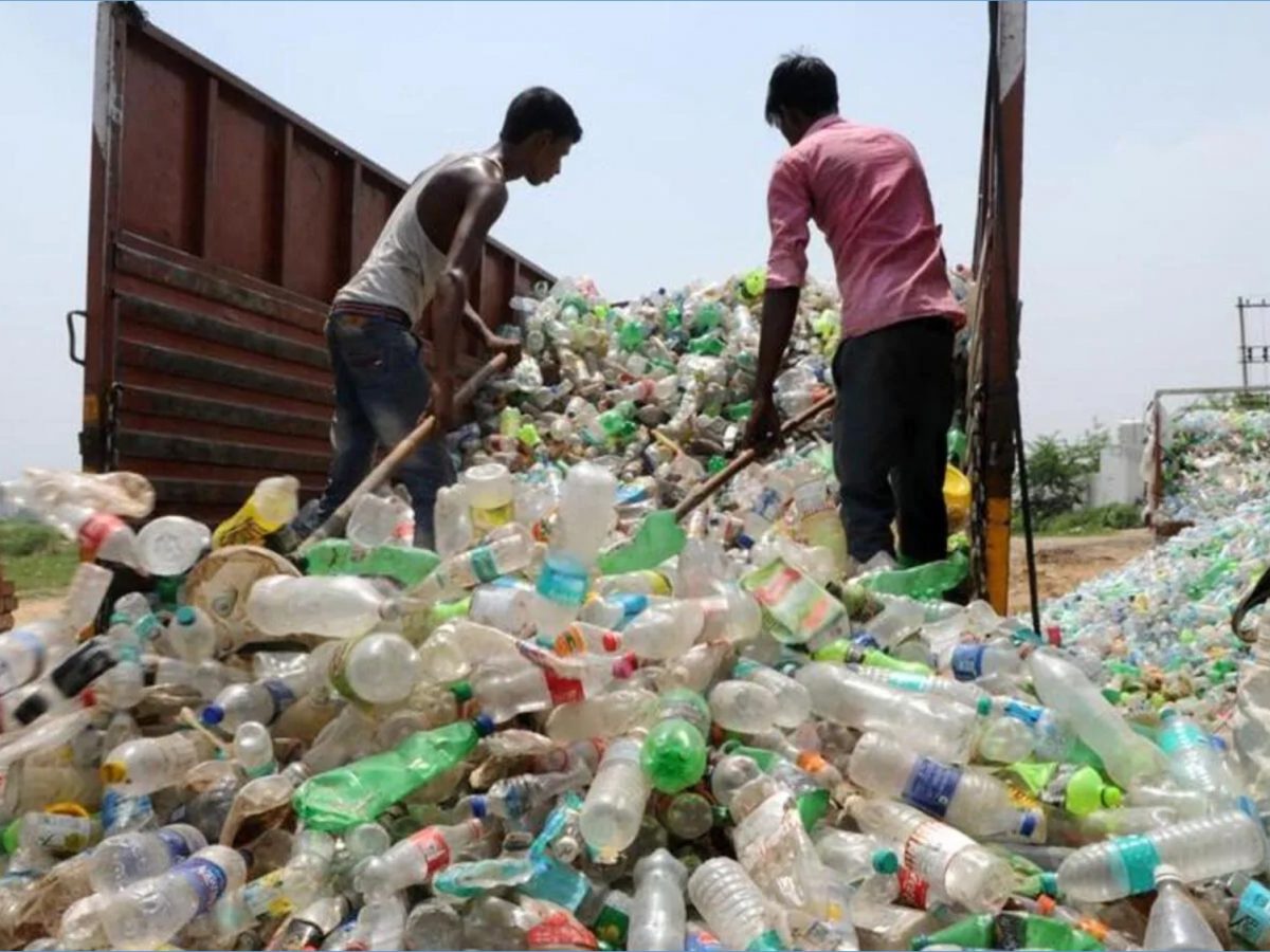 Government bans singleuse plastic, the ban is scheduled to come into