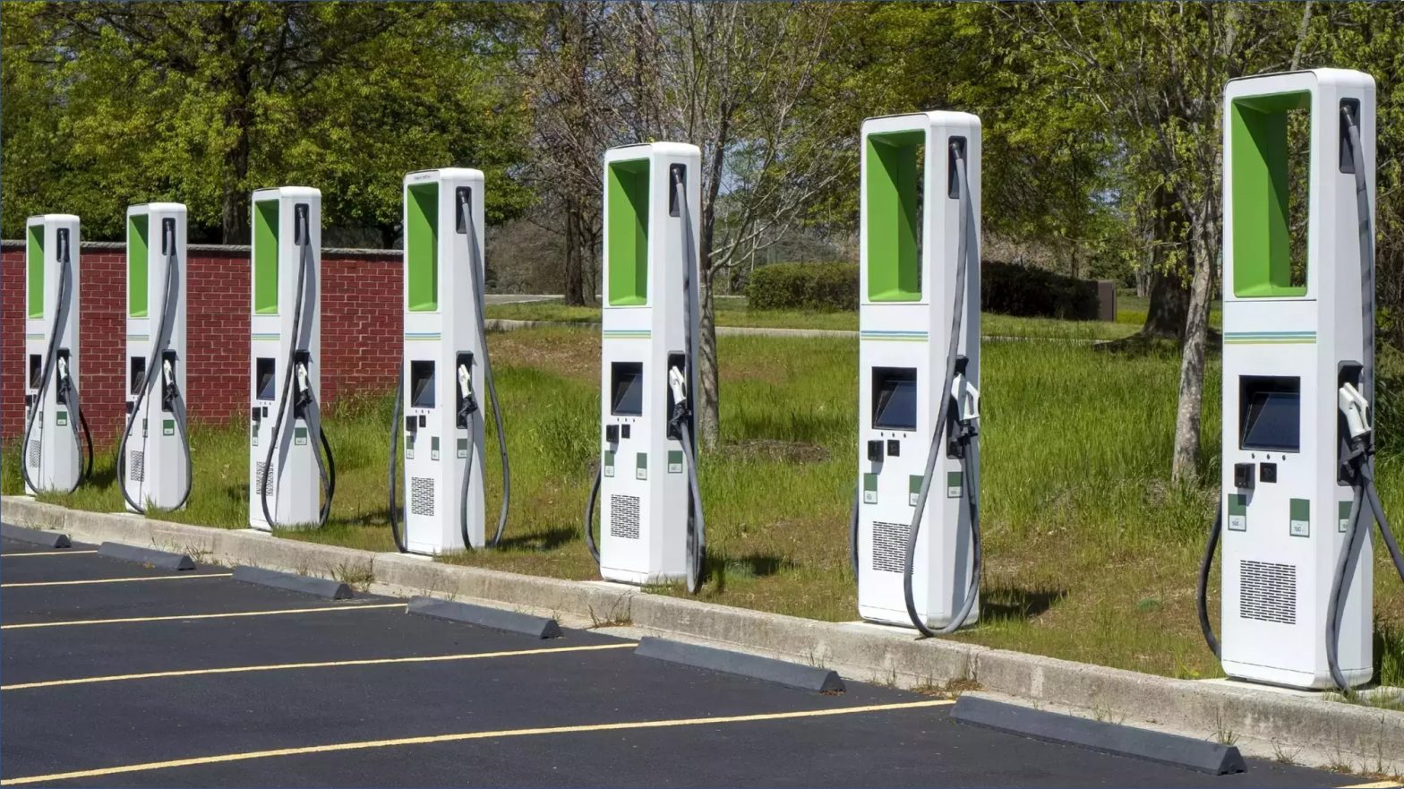 eVolt India partners up with Indian Oil partner to install EV charging stations Manufacturing