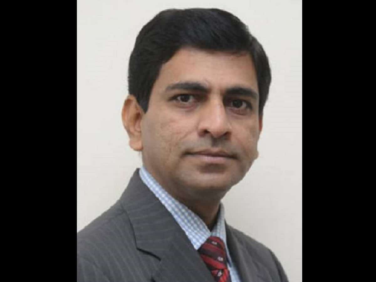 Sanjay Palve, Senior Managing Director, Essar Capital Ltd