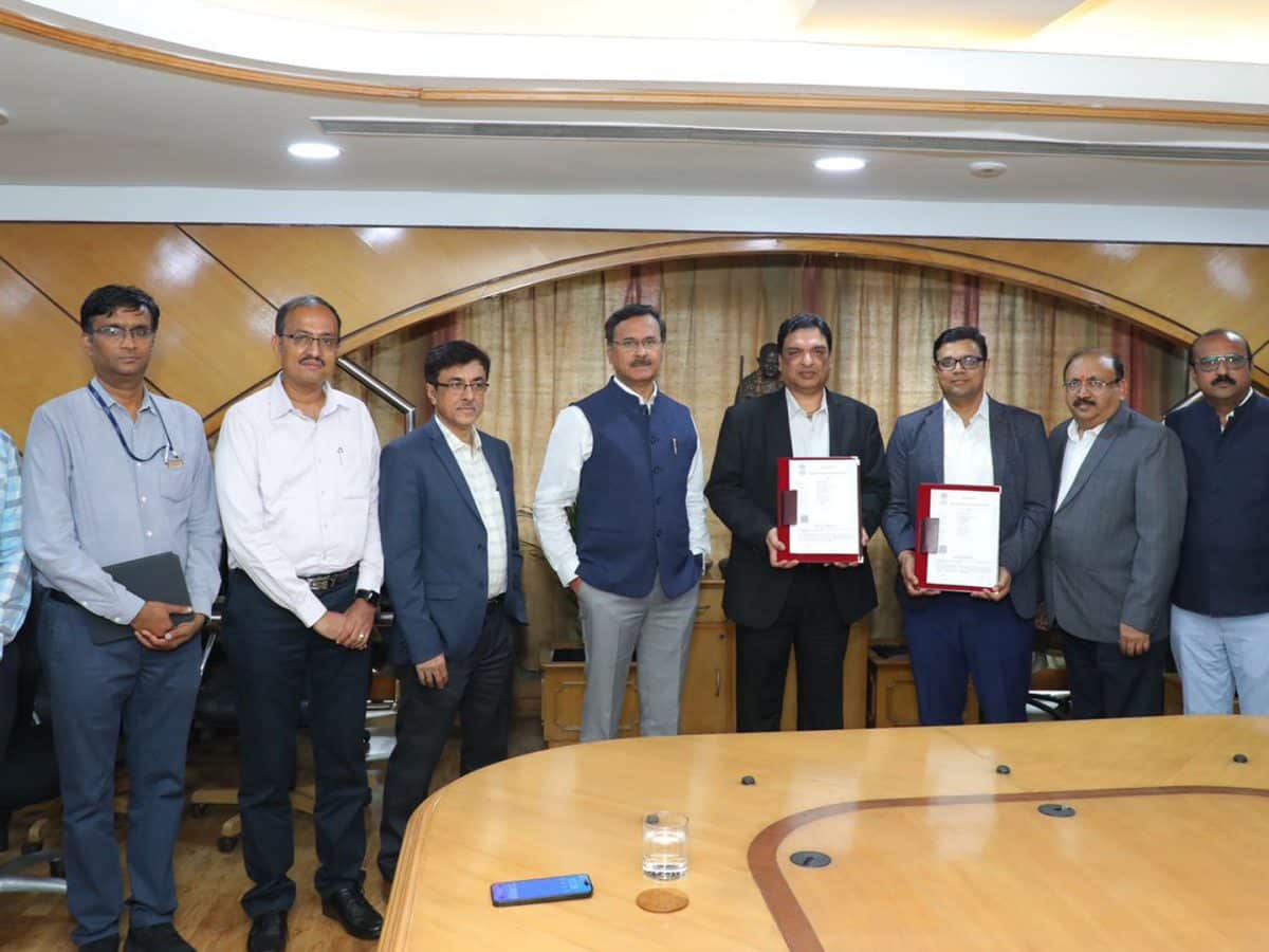 NTPC Green Energy Sealed MoU With MAHAPREIT Manufacturing Today India ntpc-green-energy-sealed-mou-with-mahapreit-manufacturing-today-india