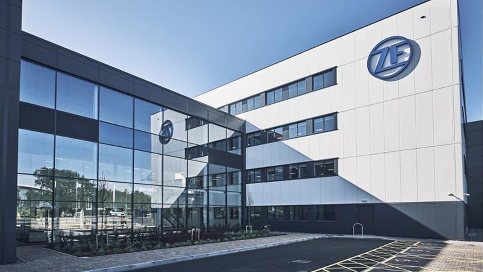ZF opens stateoftheart 800V testing lab to power nextgen EV