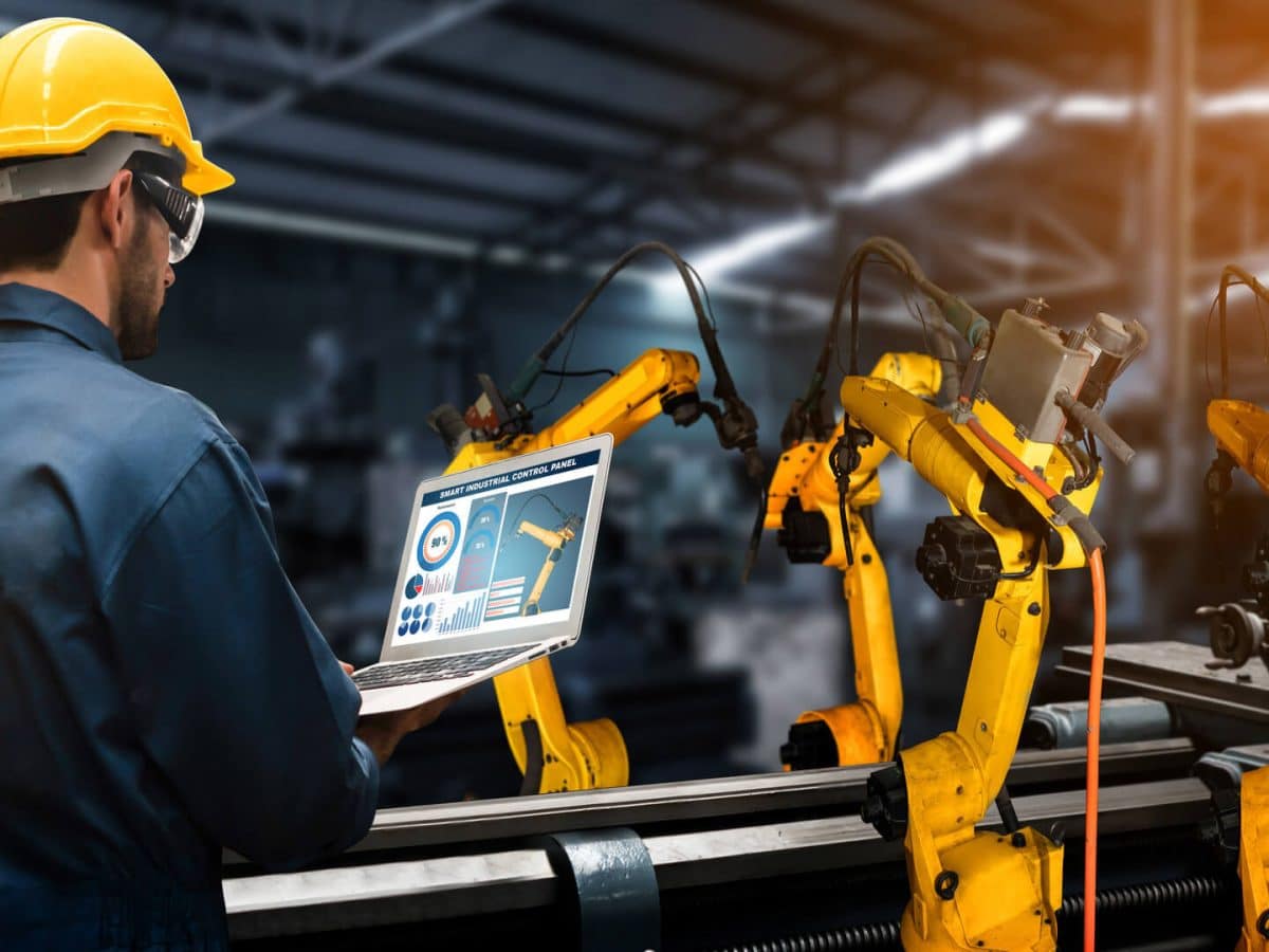 a picture showing technology in manufacturing
