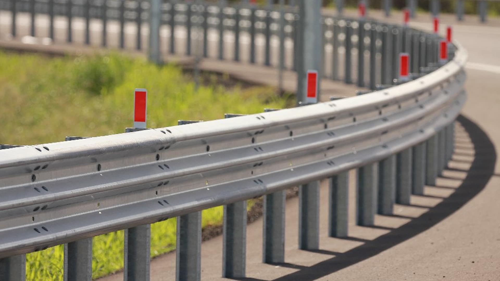 Jindal (India) expands metal beam crash barrier production capacity by 75% 