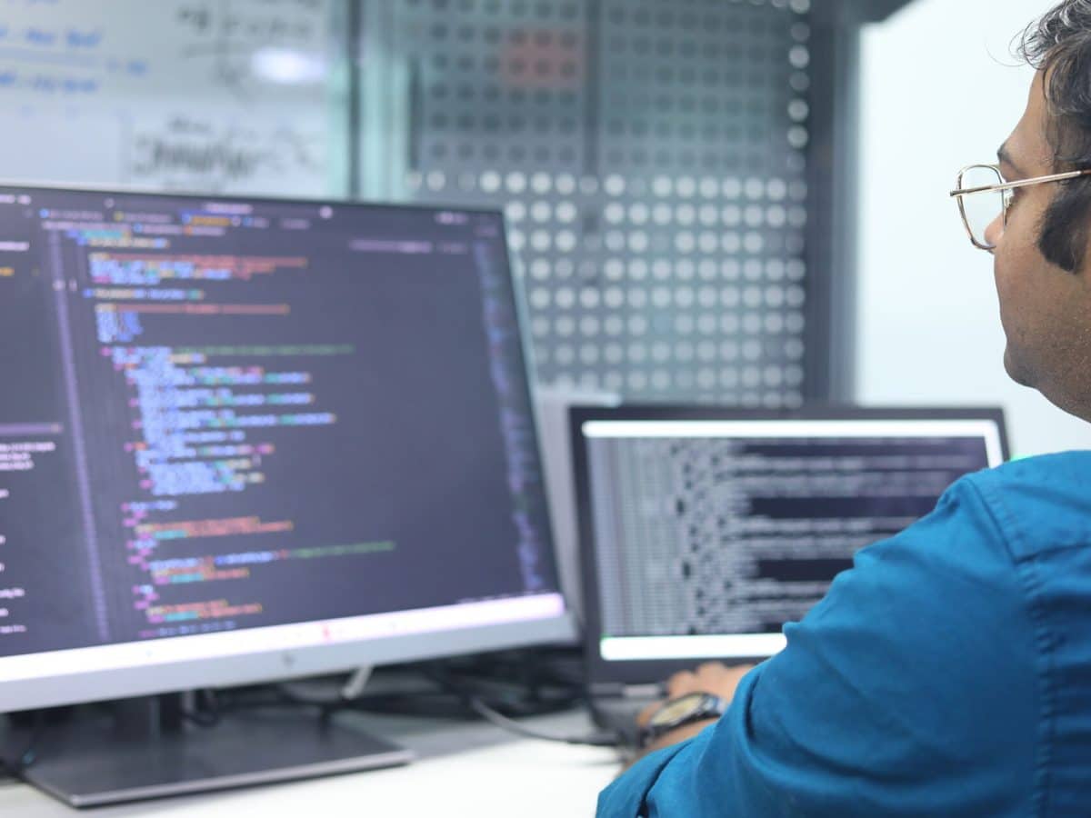 ABB Motion Ventures invests in UptimeAI to enhance industrial asset performance