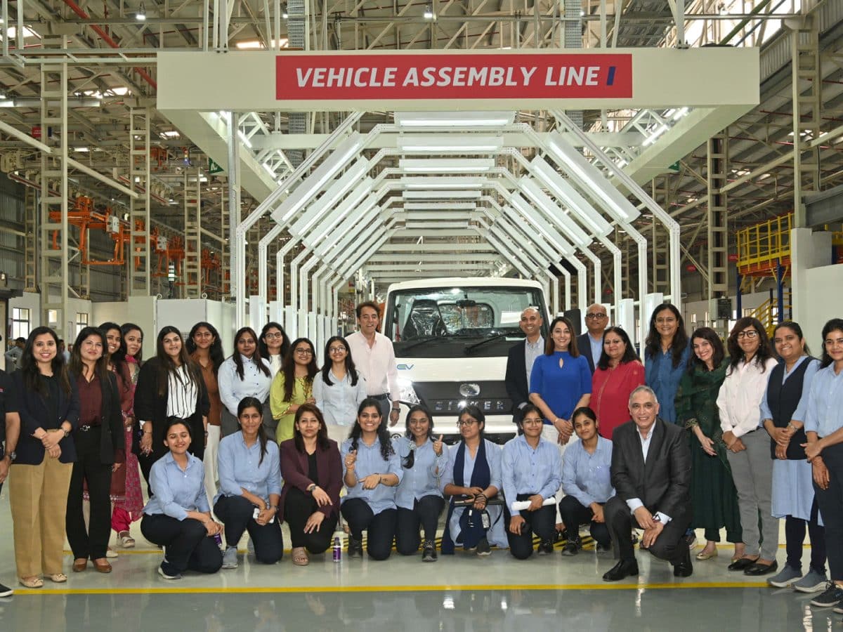 Eicher hosts women transport leaders at its industry 4.0 Bhopal facility