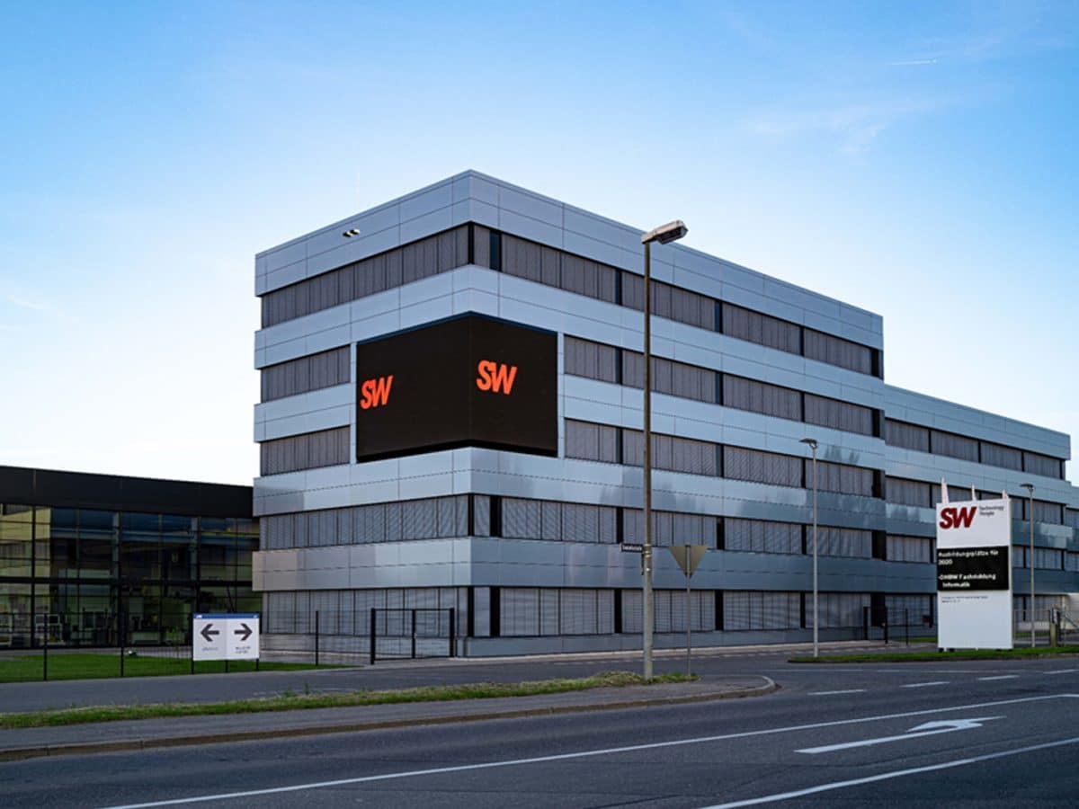 SW India Launch Boosts Global Machine Reach