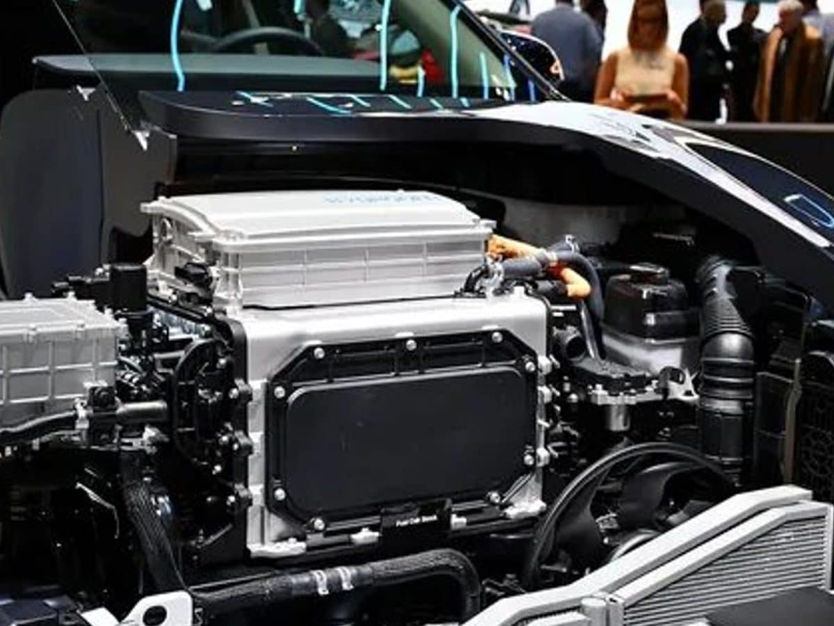 Fuel cell vehicles take the fast Lane in the clean tech revolution.