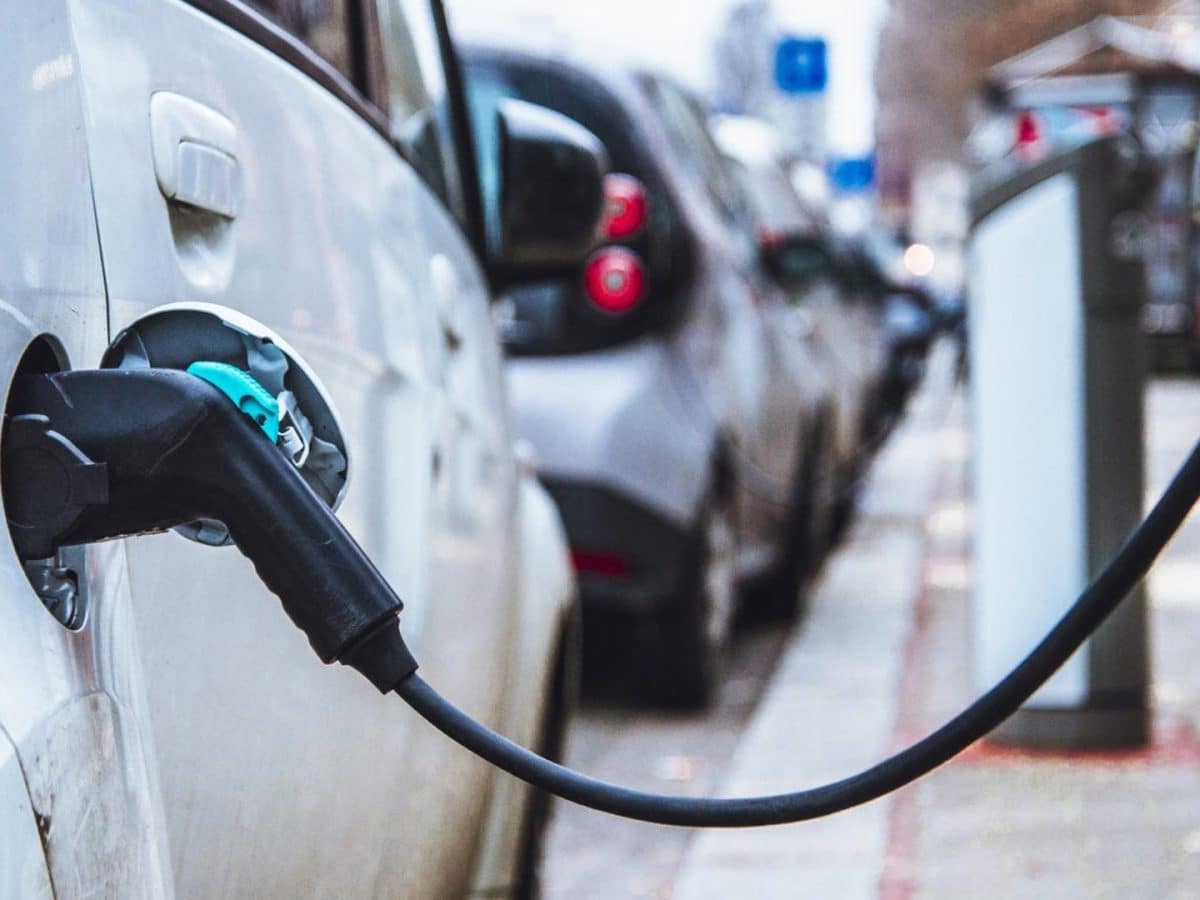 UP Govt to Build ₹700 Cr EV Park with R&D in Kanpur
