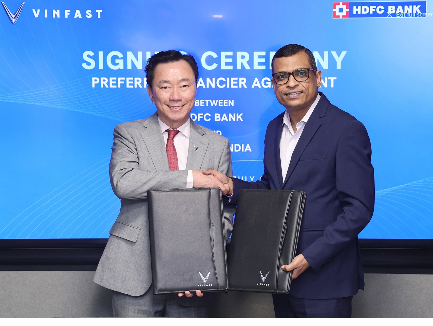 VinFast Ties Up with HDFC Bank for EV Financing Push