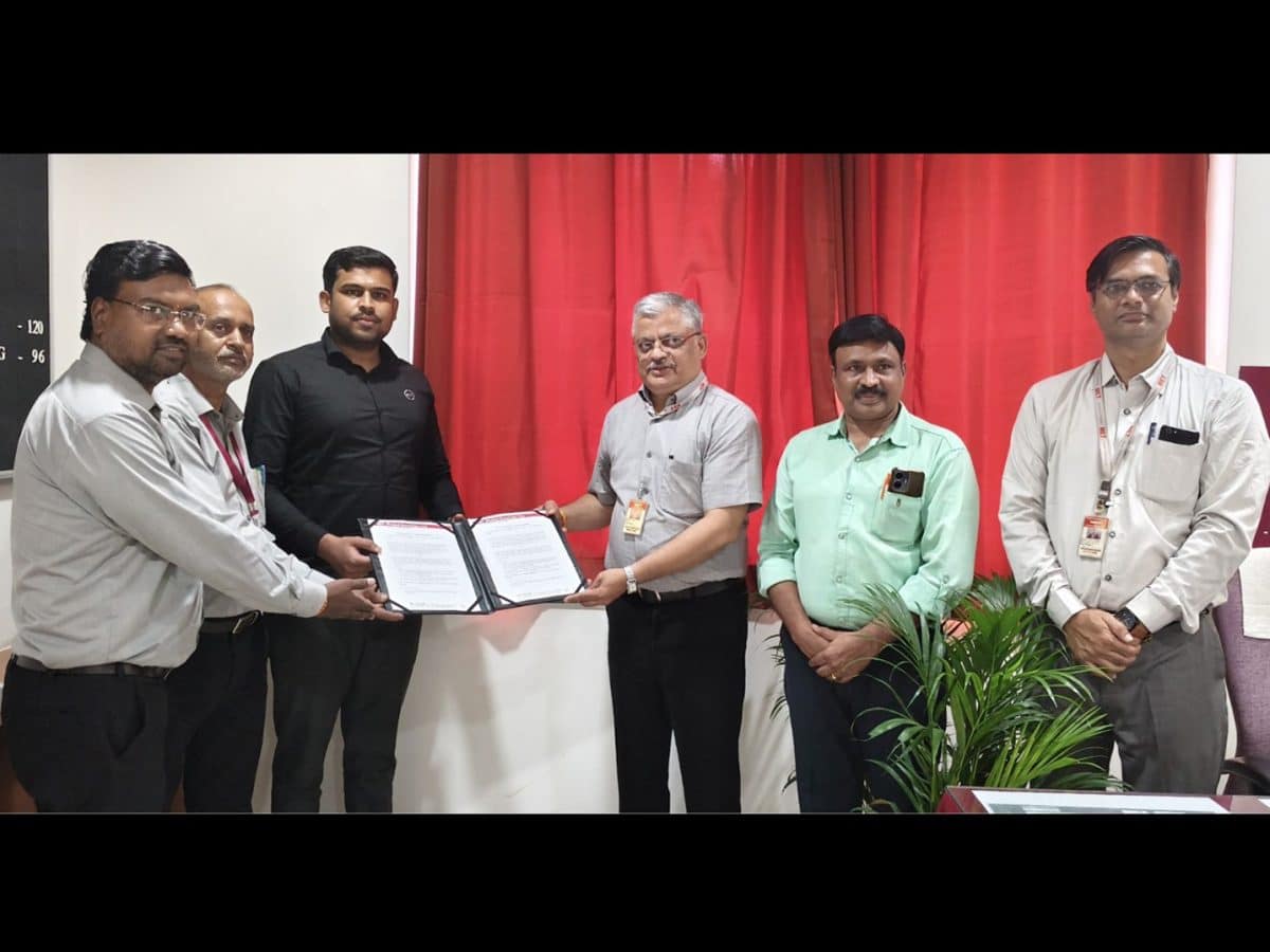 Jitendra New EV Tech signs MoU with MET’s Institute of Engineering